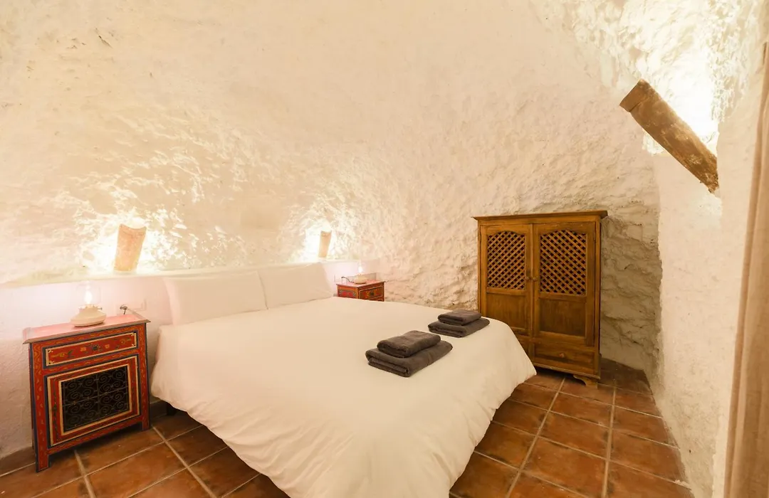 Trendyhomes Alhambra Cueva-1